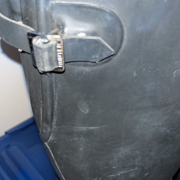 Hunter - Picture 5 of 9